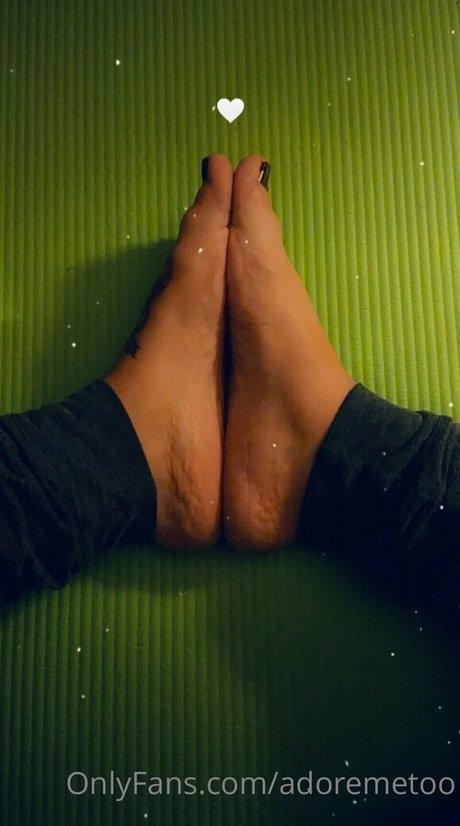 Photo nue de fuite OnlyFans de Adoremetoo