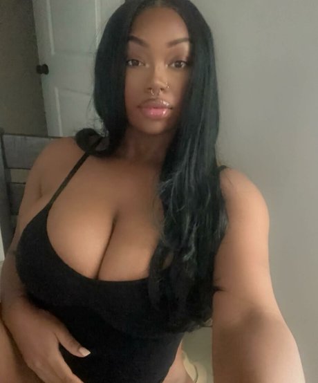 Photo nue de fuite OnlyFans de Kcurieuse