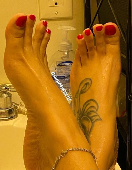 Photo nue de fuite OnlyFans de Ohhhmyfeetz