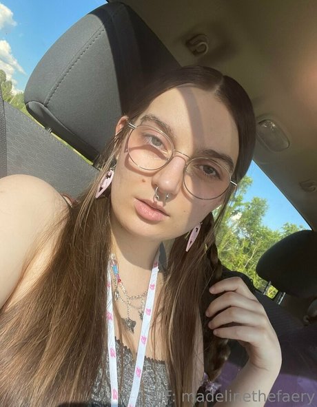 Photo nue de fuite OnlyFans de Madelinethefaery