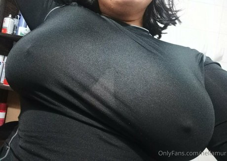 Photo nue de fuite OnlyFans de Nellamur