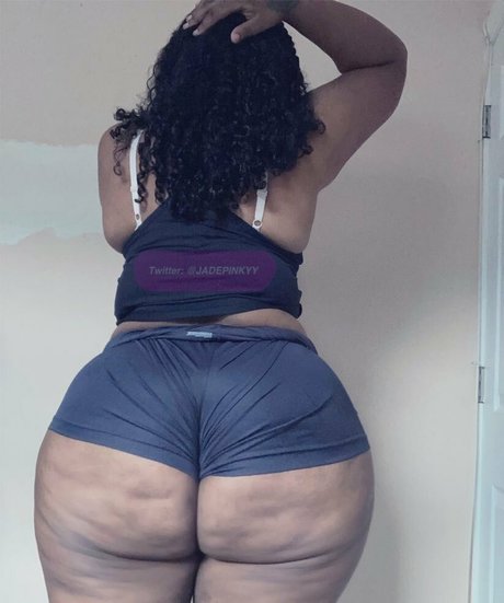 Jadepinkyboo