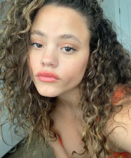 Sarah Jeffery