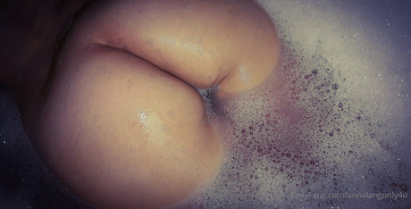 Photo nue de fuite OnlyFans de Annalangonly4u
