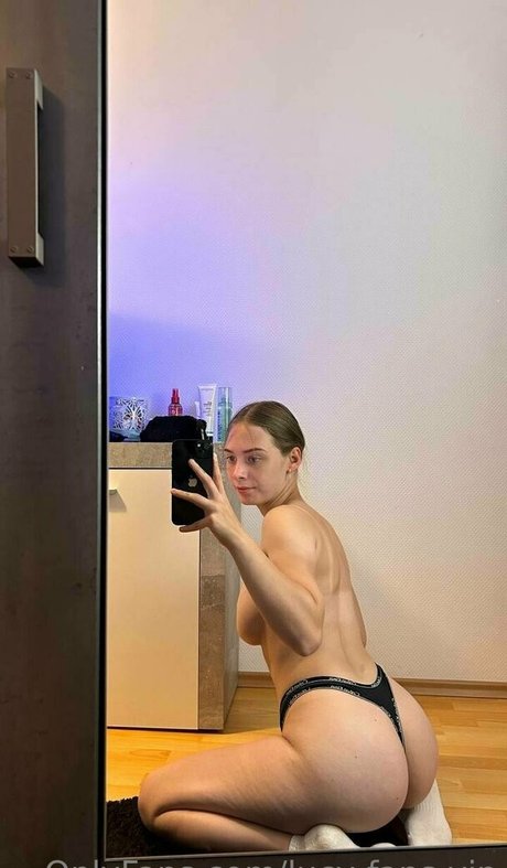 Photo nue de fuite OnlyFans de Lucyfansvip