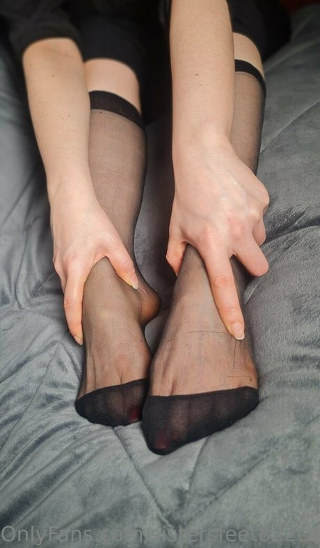 Photo nue de fuite OnlyFans de Sistersfeet822casual