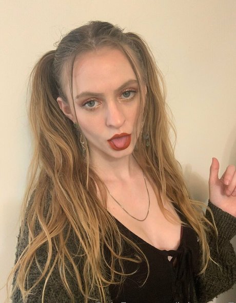 Photo nue de fuite OnlyFans de Lolacosta