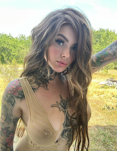 Photo nue de fuite OnlyFans de Sinfuldollx