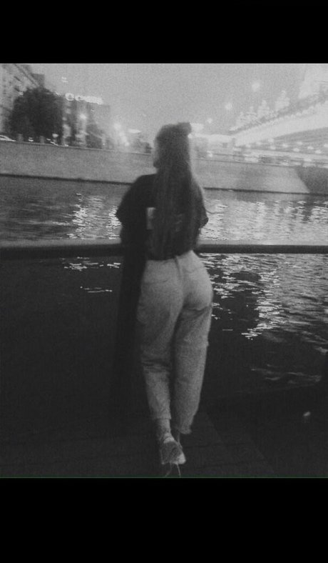 Photo nue de fuite OnlyFans de Mialittlewitch