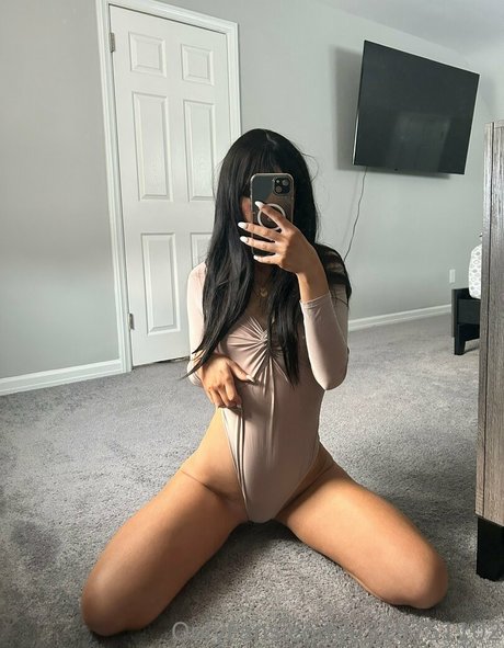 Photo nue de fuite OnlyFans de Yunamoonx000