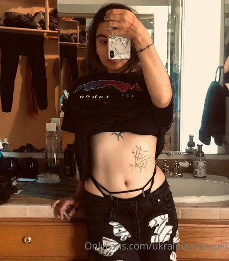 Photo nue de fuite OnlyFans de Ukrainianaangell
