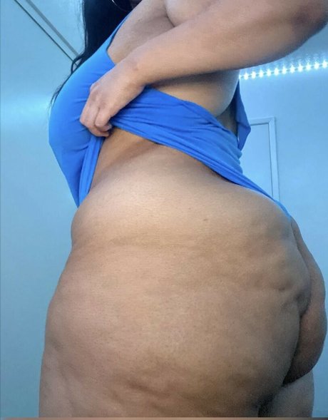 Photo nue de fuite OnlyFans de Veronikaohhh