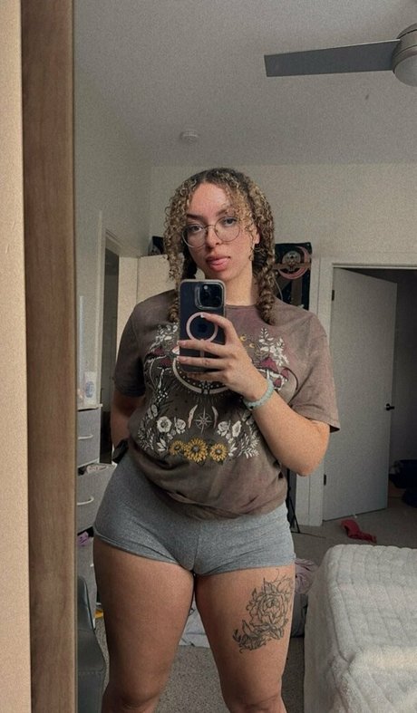 Photo nue de fuite OnlyFans de Ziirrb