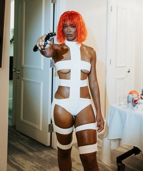 Ari Lennox
