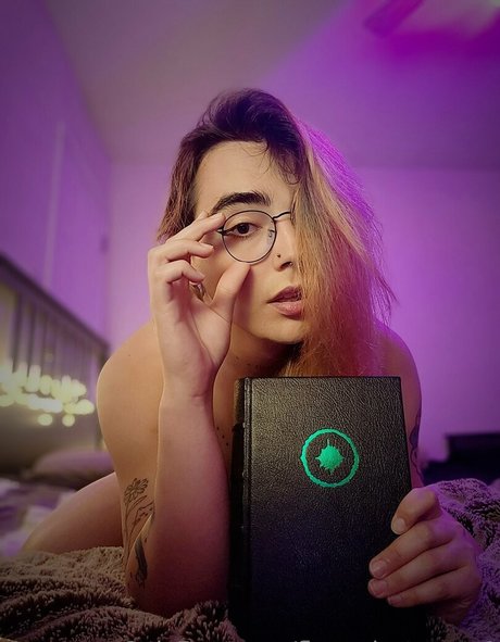 Photo nue de fuite OnlyFans de Fleurdetease1
