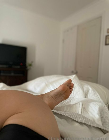 Photo nue de fuite OnlyFans de Hellostroll