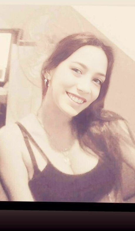 Photo nue de fuite OnlyFans de Melani Poisa