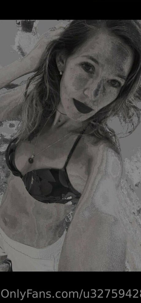Photo nue de fuite OnlyFans de Didifreshot
