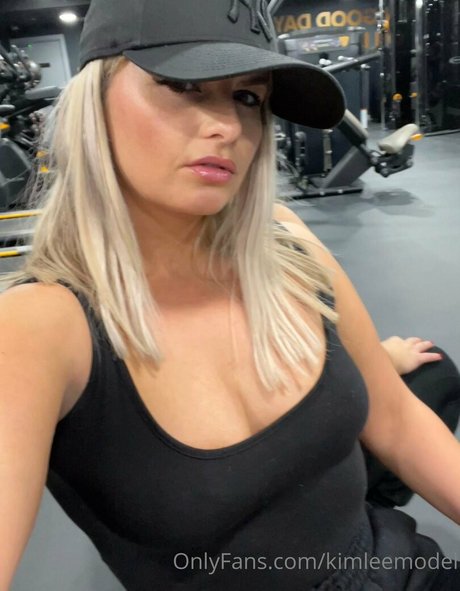Playfulhousewife