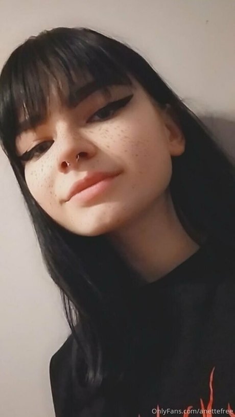 Photo nue de fuite OnlyFans de Anettefree