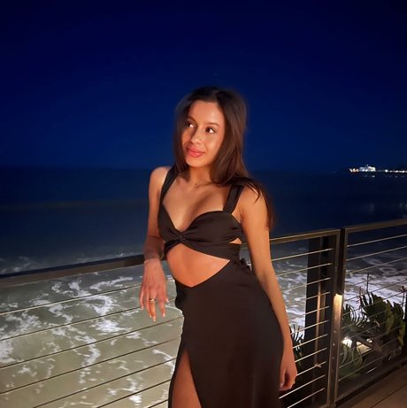 Photo nue de fuite OnlyFans de Izabella Alvarez