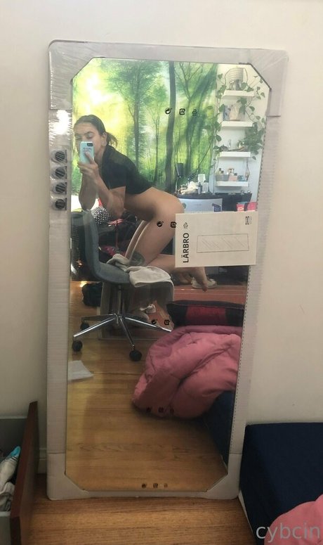 Photo nue de fuite OnlyFans de Cybcin