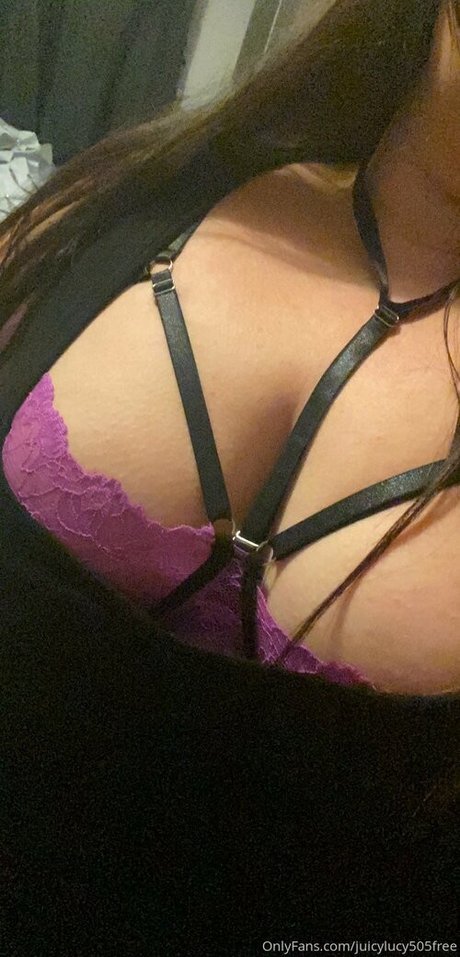 Photo nue de fuite OnlyFans de Juicylucy505free