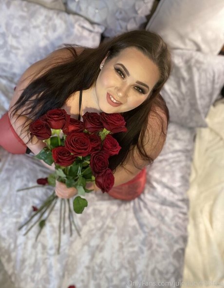 Photo nue de fuite OnlyFans de Juicylucy505free