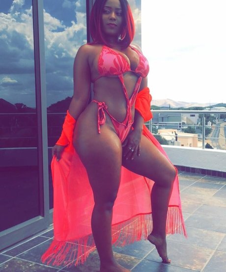 Photo nue de fuite OnlyFans de Bella Batista