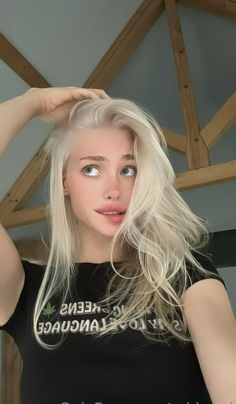 Photo nue de fuite OnlyFans de Urbbyari