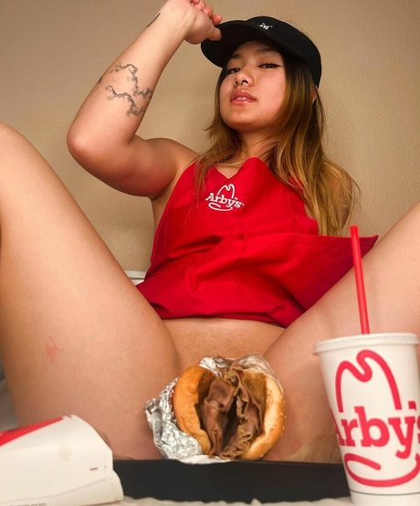 Photo nue de fuite OnlyFans de Aznbbyegg