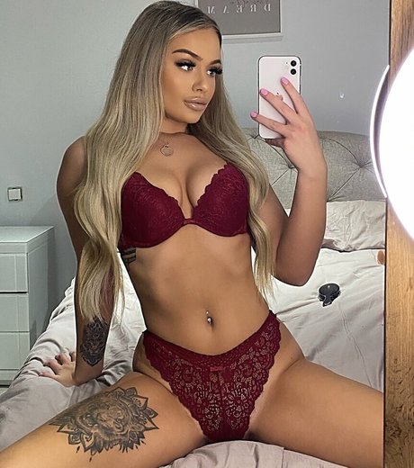 Photo nue de fuite OnlyFans de Bad Barbie