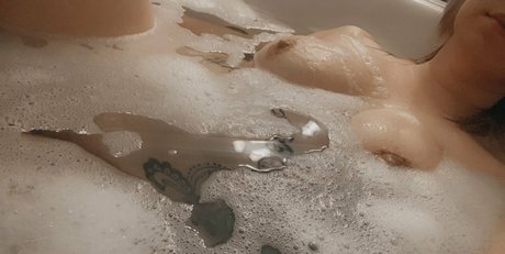 Photo nue de fuite OnlyFans de Flowernipsx