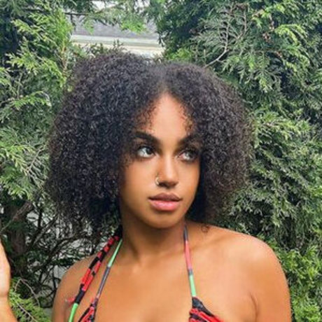 Thetayaamarie