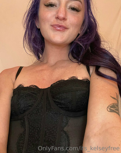 Photo nue de fuite OnlyFans de Kelseyannefree