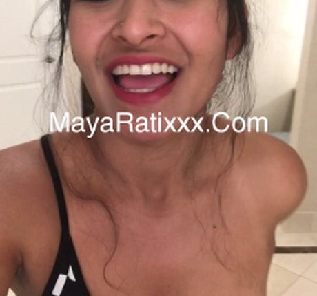 Photo nue de fuite OnlyFans de Maya Rati