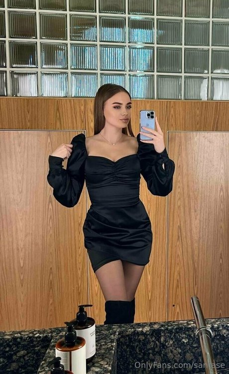 Photo nue de fuite OnlyFans de Santase