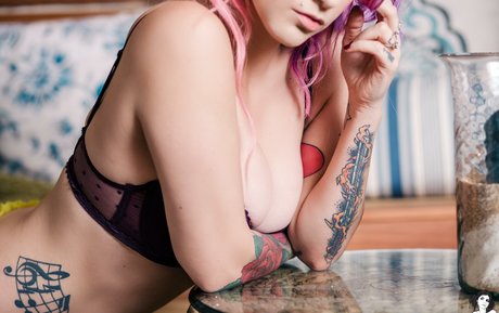 Photo nue de fuite OnlyFans de Delacour