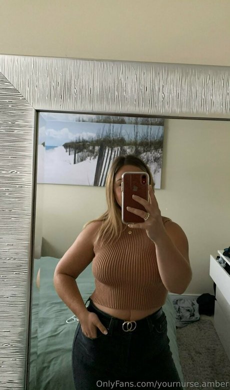 Photo nue de fuite OnlyFans de Yournurseamber