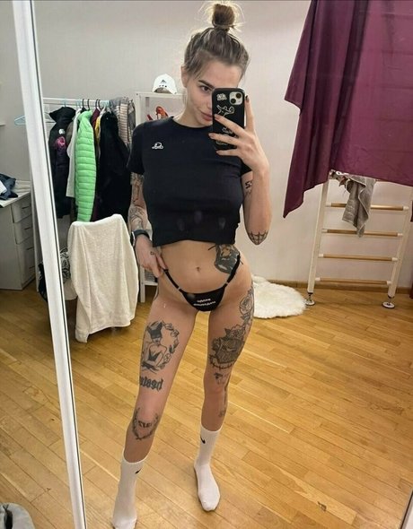 Photo nue de fuite OnlyFans de Kisatanya