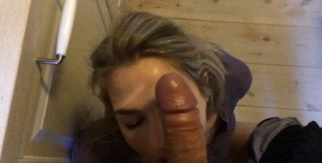 Photo nue de fuite OnlyFans de Laura Bach