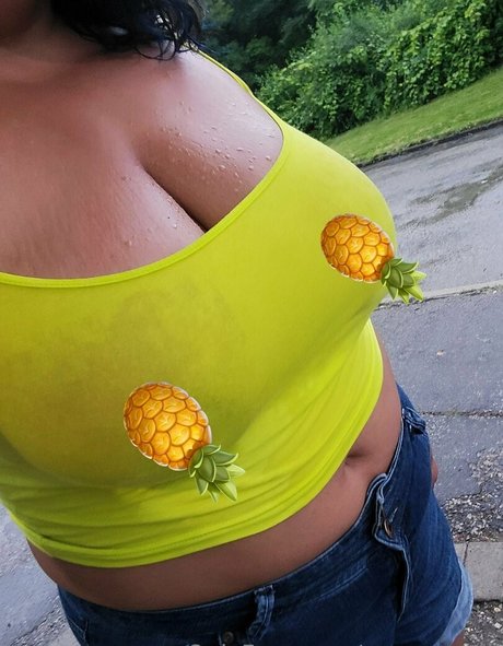 Curvycarla