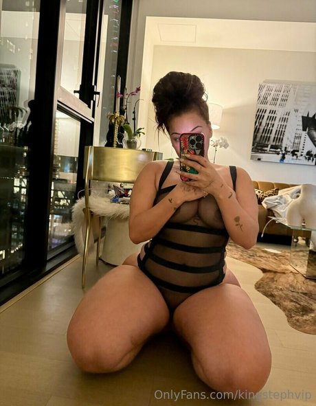 Photo nue de fuite OnlyFans de Allhailkingsteph