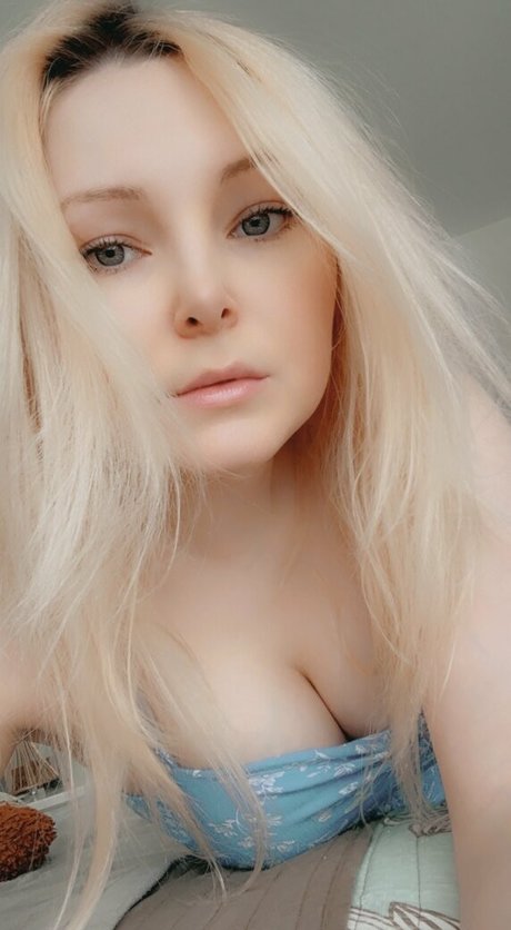 Photo nue de fuite OnlyFans de Cutieblonde18