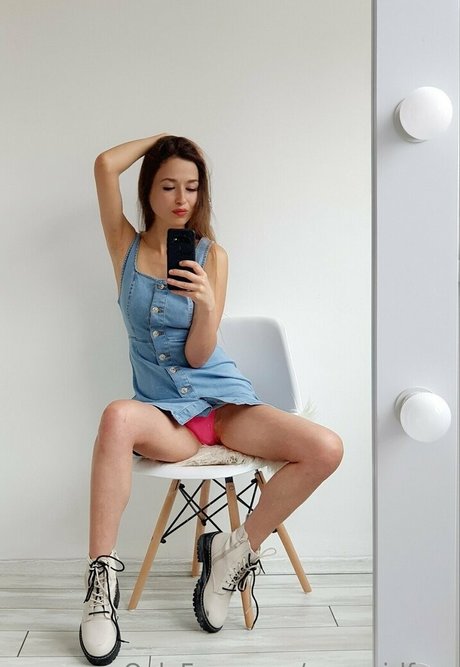 Photo nue de fuite OnlyFans de Yogagirlfree