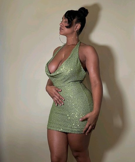 Photo nue de fuite OnlyFans de Pinkbesos
