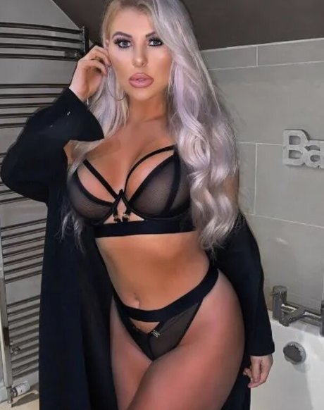 Photo nue de fuite OnlyFans de Chloe Gabrielle Chaloner