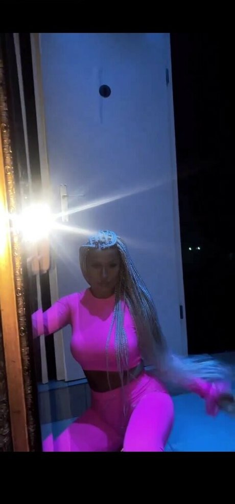 Photo nue de fuite OnlyFans de Viki Mitrovic