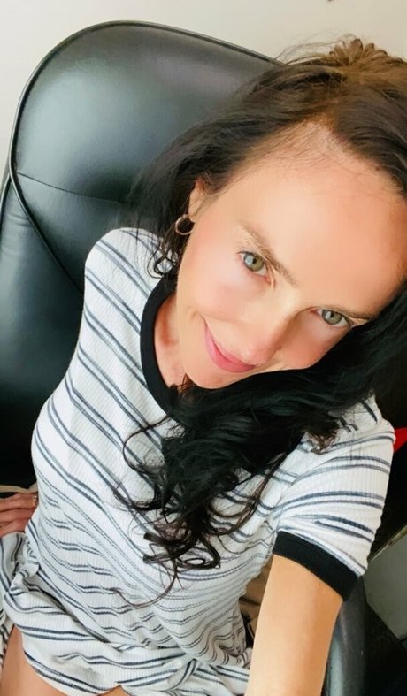 Photo nue de fuite OnlyFans de Lilrosiedoll