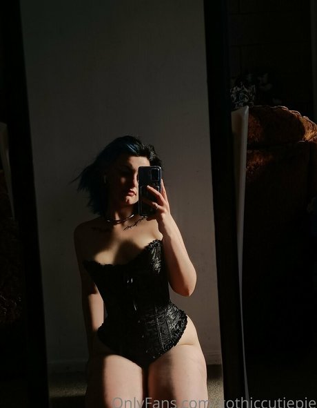 Photo nue de fuite OnlyFans de Gothiccutiepie